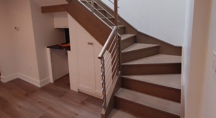 Renovation/Basement/Stairs/Built-In